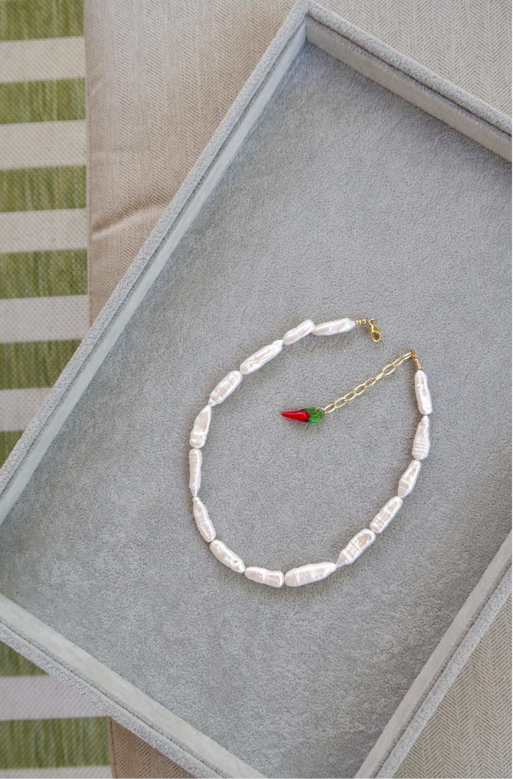 Skinny Pearls Necklace