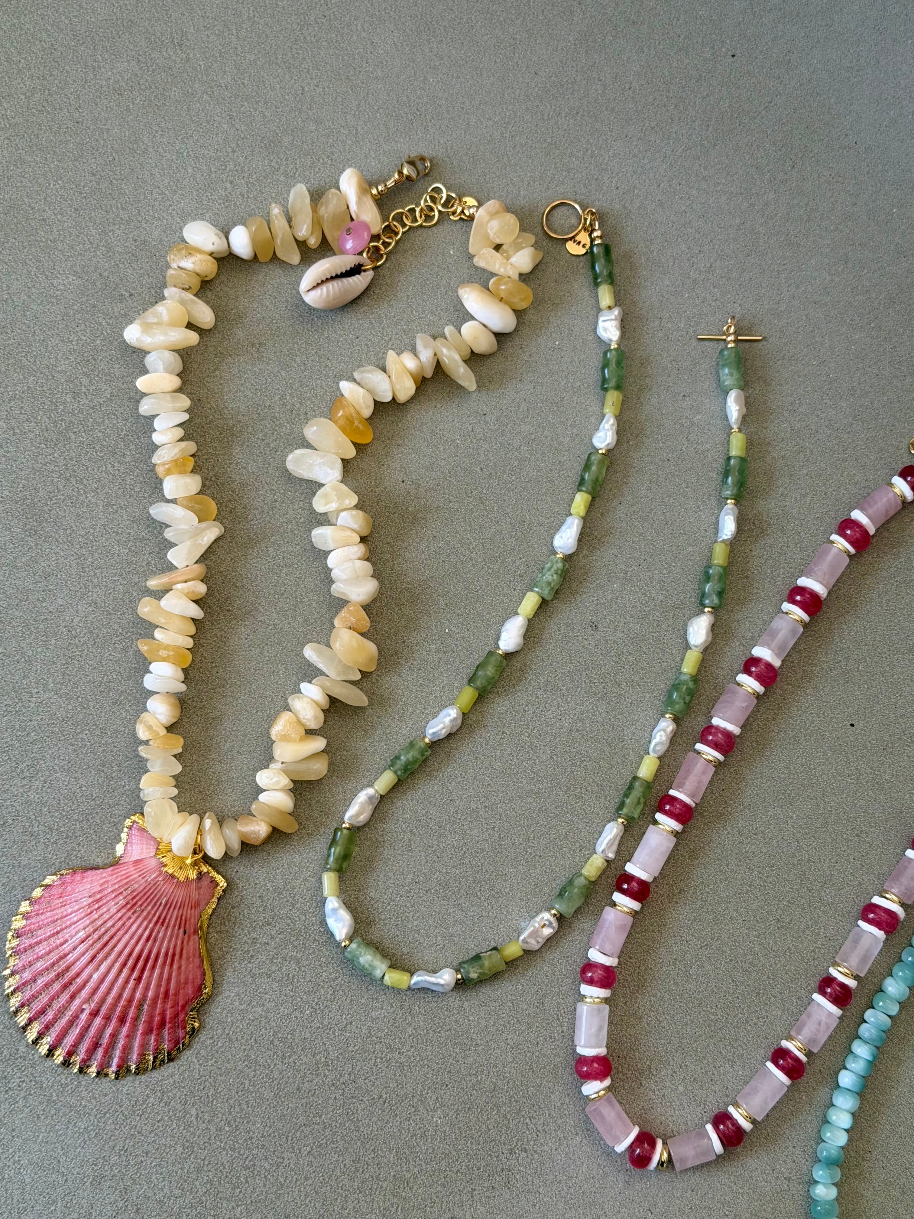 Pink and Yellow Shell, 1 of 1