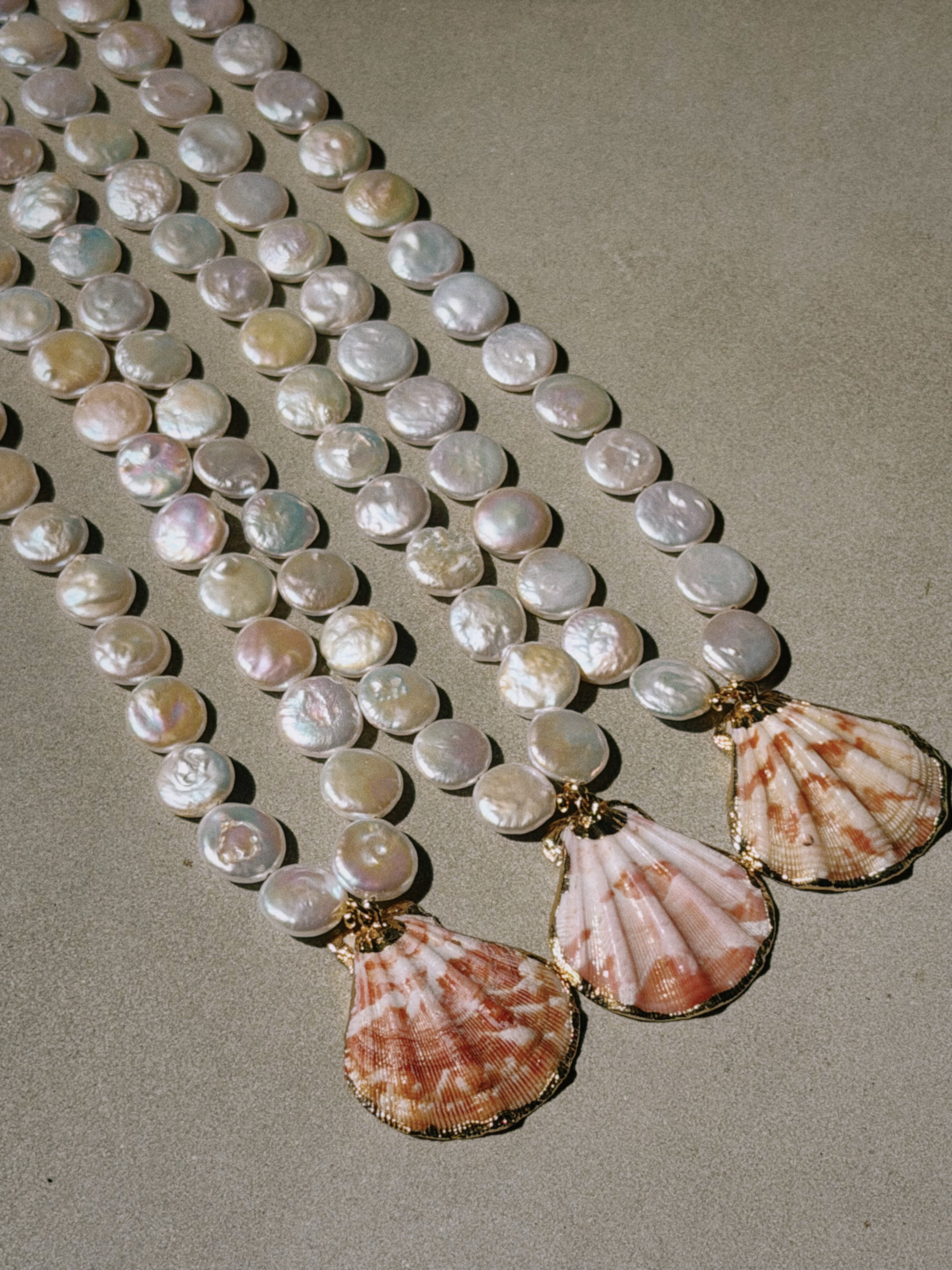 Island Shell Necklace￼