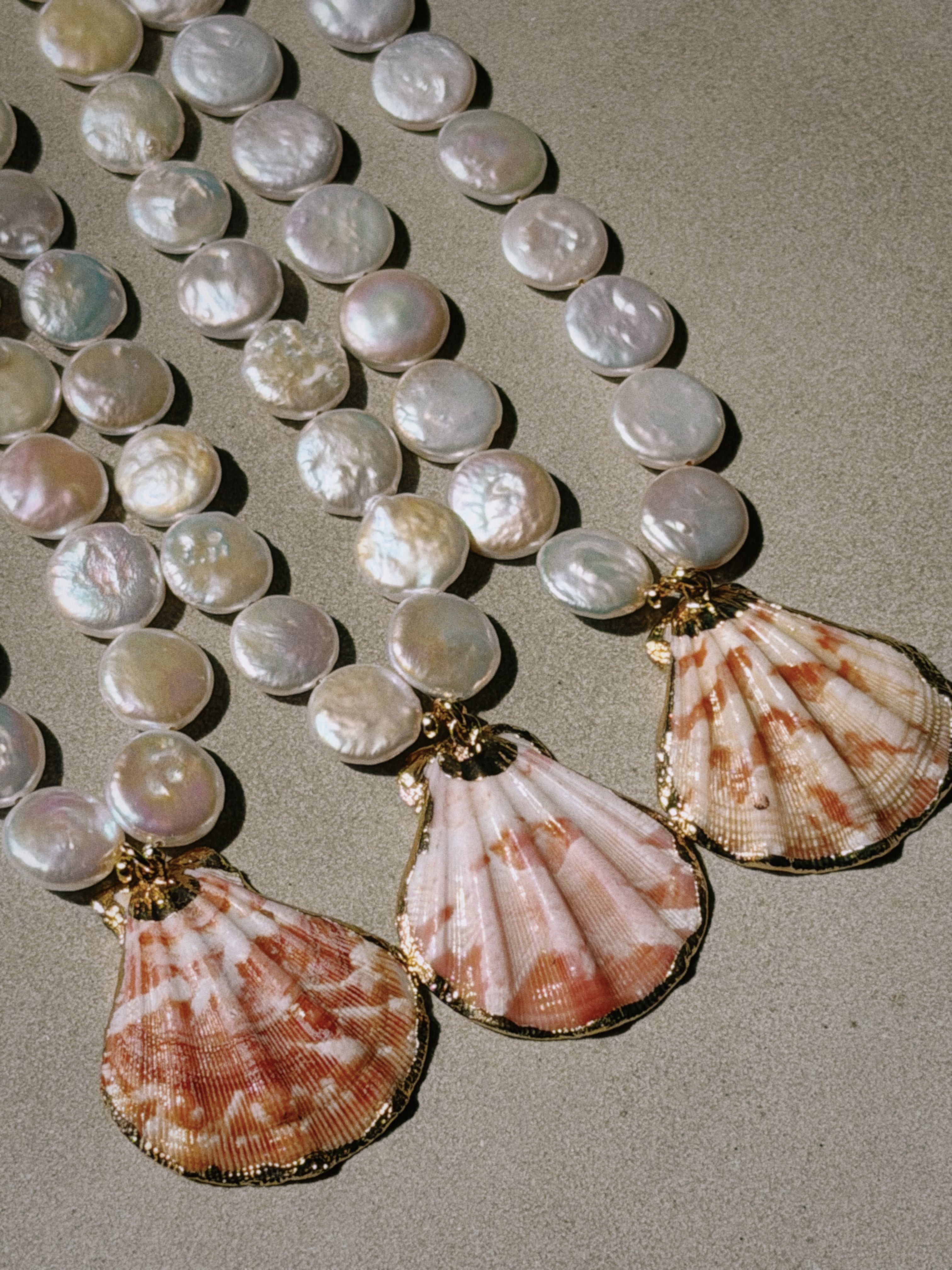 Island Shell Necklace￼